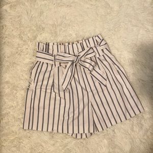NEW Zara bow stripped shorts